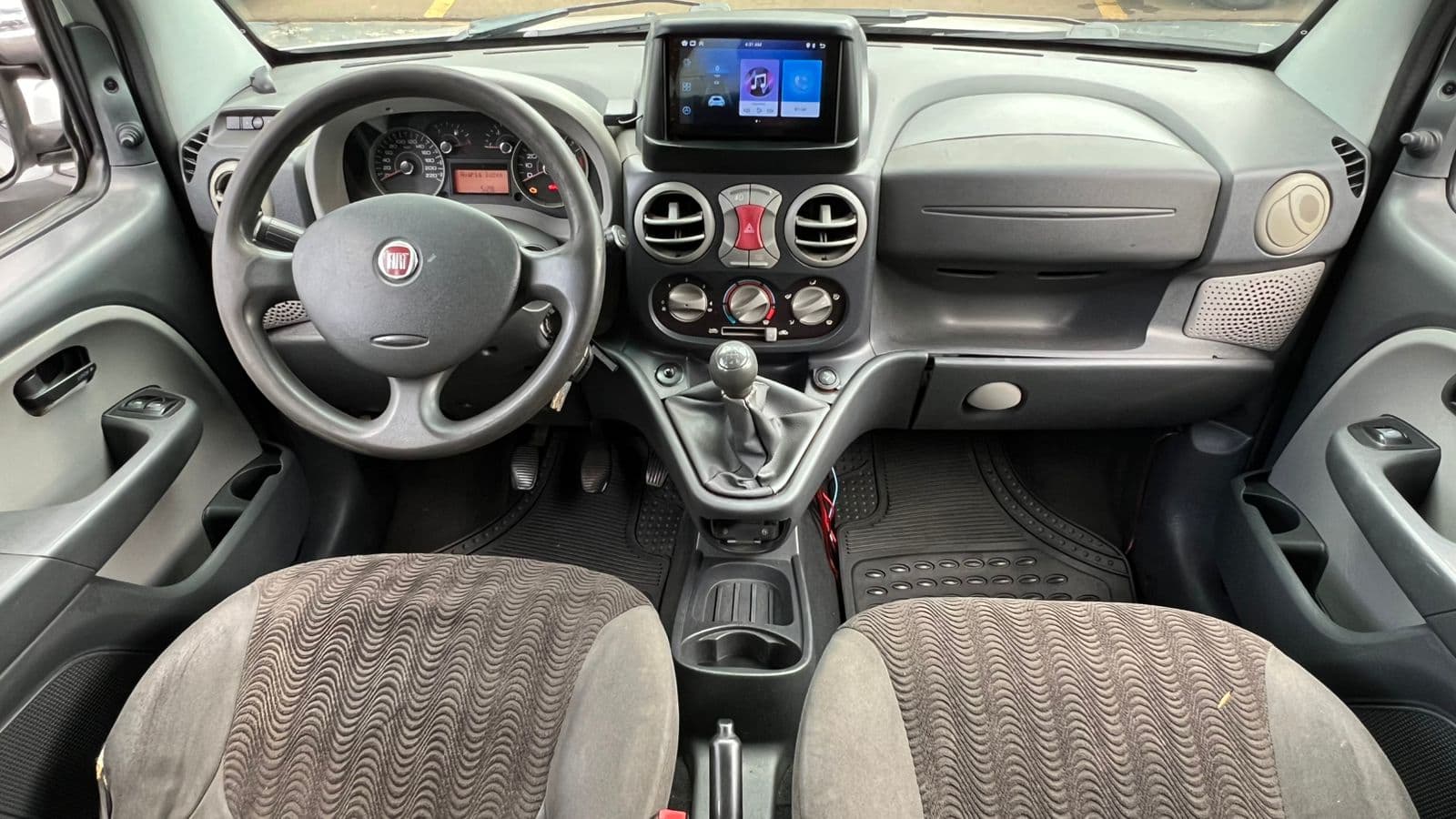 Fiat Doblo Essence 2012 - Foto 5